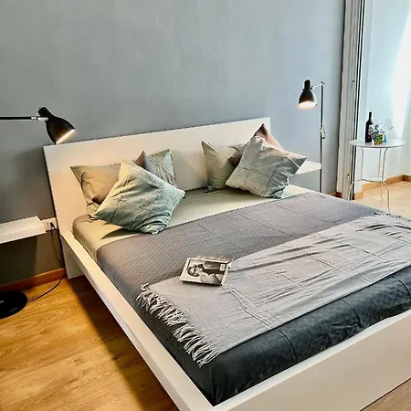Cozy Apartment 3 Km Away From Duomo Milan Exterior photo