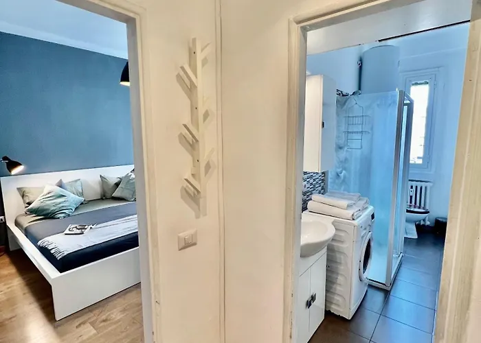 Cozy Apartment 3 Km Away From Duomo